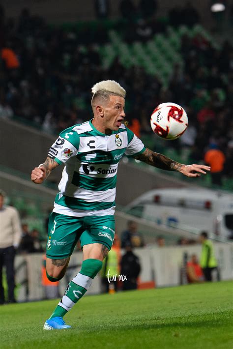 Latest on thiago santos including news, stats, videos, highlights and more on espn. Brian Lozano, Santos vs Pumas J4 C2020 Liga MX // _5001835 ...
