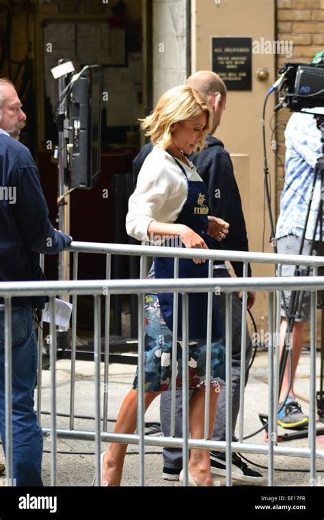 Kelly Ripa And Michael Strahan Filming Live With Kelly And Michael