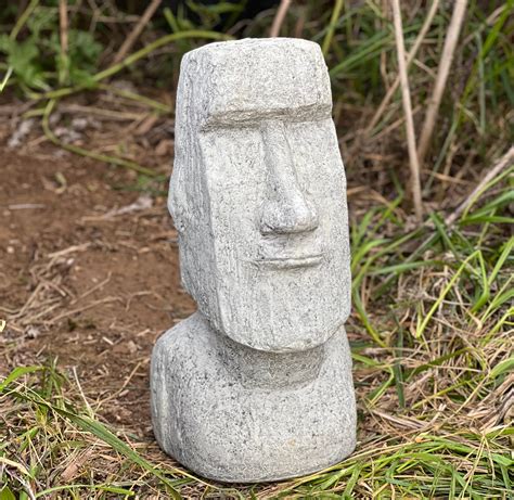 Large Moai Statue Easter Island Head Sculpture Moai Bust Cement Tiki