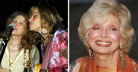 Carly Simon 77 Loses Both Sisters Lucy 82 And Joanna 85 One Day Apart To Cancer Meaww