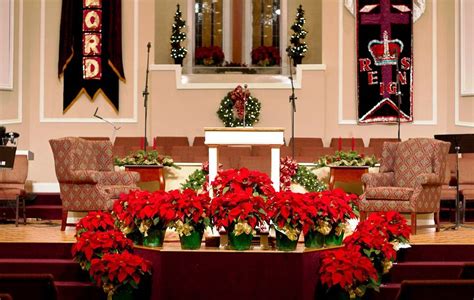 20 Christmas Decoration Ideas For Church