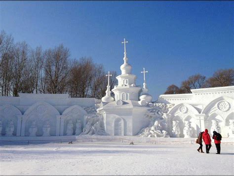 Simply Creative Amazing Snow Sculptures