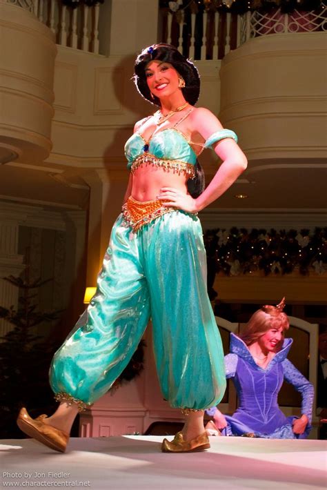 Jasmine At Disney Character Central Disneyland Paris Disney Princess