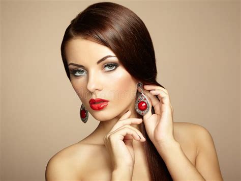Portrait Of Beautiful Brunette Woman With Earring Perfect Makeup Stock Image Image Of Adult