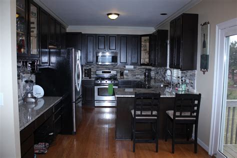 Do it yourself refinishing kitchen cabinets. Your Fabulous Life: Do it yourself kitchen cabinet refacing