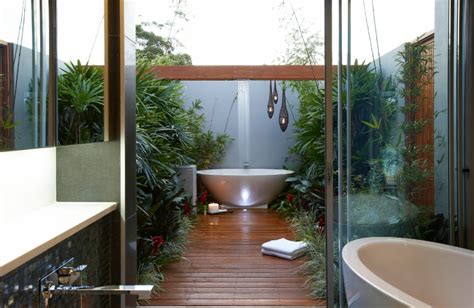 Simple Luxuries 10 Killer Outdoor Showers