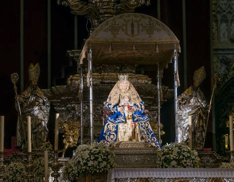 La Virgen De Los Reyes Sevilla City Centre