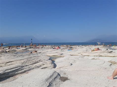 The jamaica beach is located at the north end of the sirmione. Jamaica Beach (Sirmione): Aggiornato 2018 - tutto quello ...