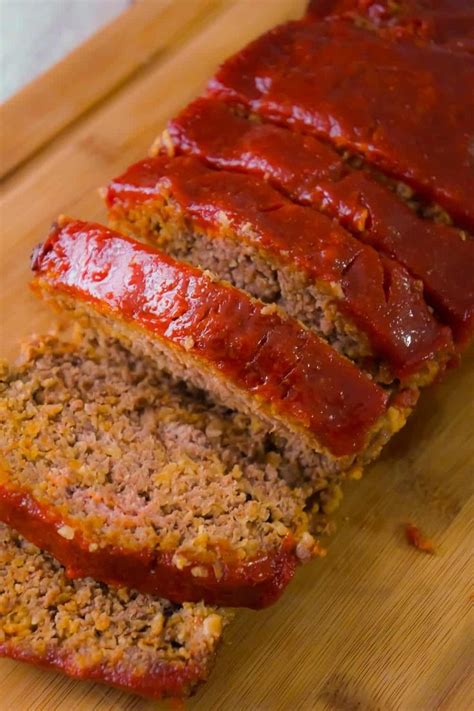 Here are 30 simple ground beef recipes that make great dinner ideas for busy weeknights! Meatloaf with Oatmeal is an easy ground beef dinner recipe ...