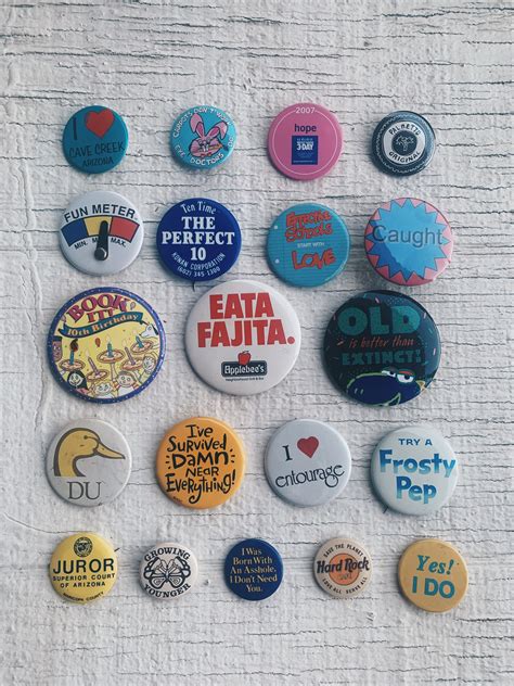 Vintage Pins Pin Back Buttons Memorabilia Collectible Pins Old Pins