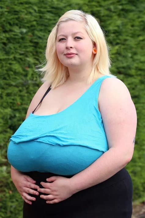 Woman With Giant N Breasts Told By Doctors Her Boobs Aren T Big Enough For Nhs Operation