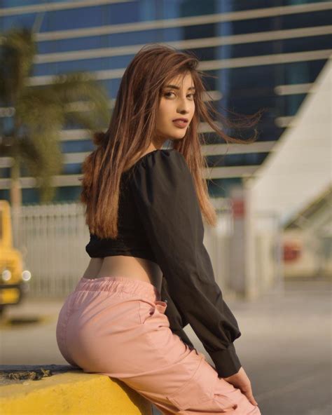 Awesome Somya Daundkar Insta Snaps Indian Tiktok Star Somya Daundkar Tiktok Hot Instagram