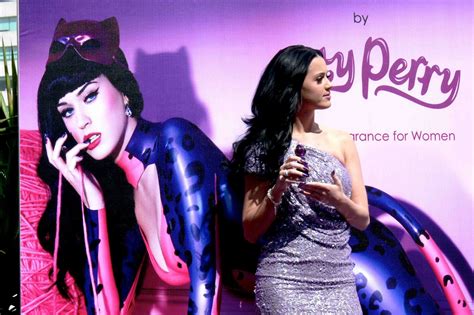 Katy Perry Upskirt At Promotional Press Conference In Mexico Girl