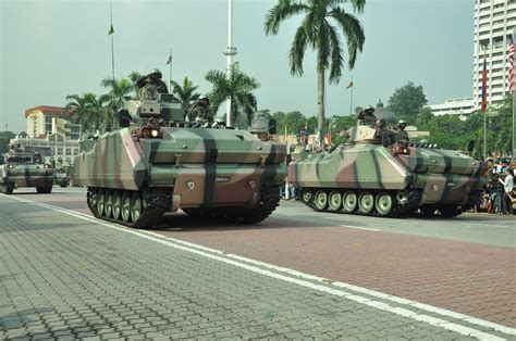 Malaysian army weapons and vehicles (all weapons). photojournalism: aset negara = ACV 300 Adnan
