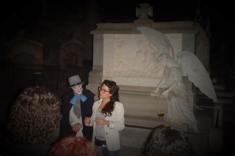 Visita Nocturna Teatralizada Cementerio De Granada Granada Através