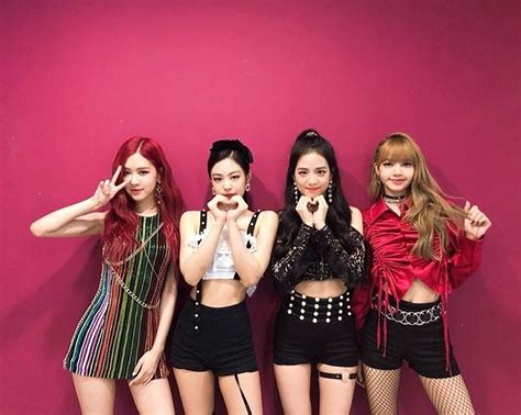 Blackpink ☯︎ Kızlar Ünlüler Moda Kadın