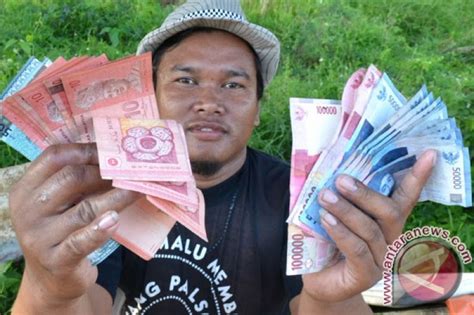Ini rupiah indonesia dan ringgit malaysia penukar up to date kadar pertukaran daripada 21 april 2021. Harga Tukar Uang Ringgit Ke Rupiah - Tips Seputar Uang
