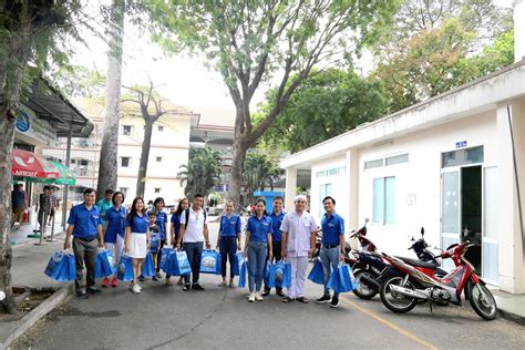 Timbenhvien.vn cung cấp thông tin bệnh viện chính xác nhất khu vực thành phố hồ chí minh. Thăm và tặng quà cho trẻ em đang điều trị tại bệnh viện ...