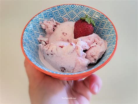 Fresh Strawberry Ice Cream This Pilgrim Life