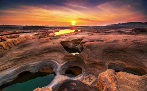 Sunset Landscape Sam Phan Bok Grand Canyon Of Thailand Province Ubon