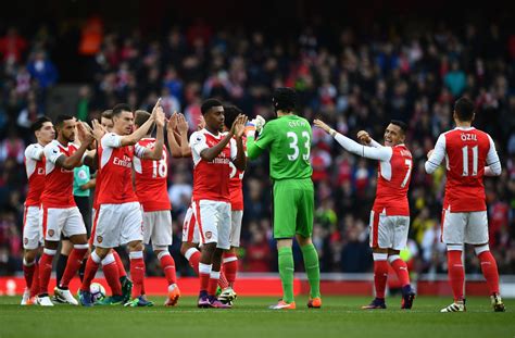 Arsenal News Sol Campbell Explains How Arsenal Can Win Title In 2016