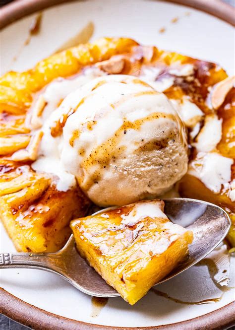 Grilled Pineapple With Rum Sauce Recipe Runner