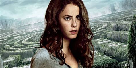 Resident Evil Kaya Scodelario Robbie Amell Tra I Protagonisti Del Reboot Cinematografico