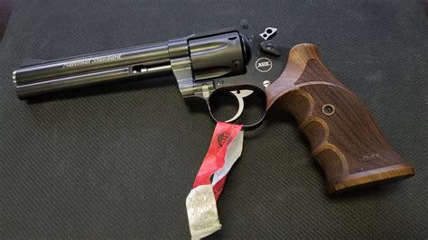 Korth National Standard Revolver 357 Mag Hogue Grip