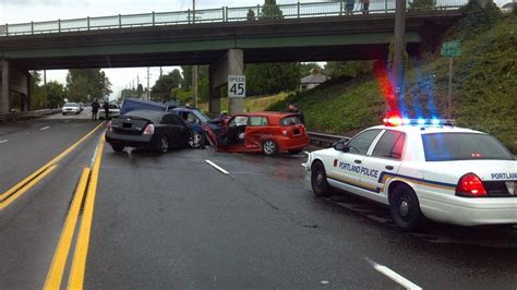 One Dead Two Injured In Multi Vehicle Crash In Northeast Portland