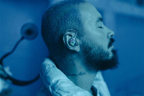 The image is png format and has been processed into transparent background by ps tool. J Balvin Releases Three Color-Themed Live Videos for 'Colores' - Rolling Stone