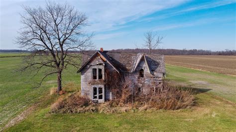 One Of The Most Photographed Abandoned Houses In Ontario The Guyitt
