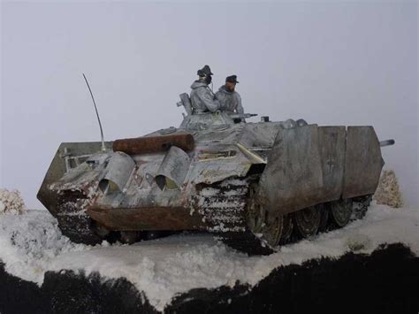 Damaged panzer iv ausf.e tanks that returned to germany for repairs, would be reused for the sturmpanzer iv. E-25 - Trumpeter - 1/35