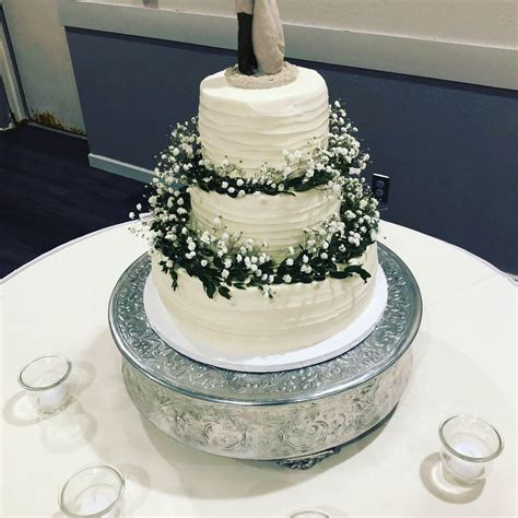 wedding cake with white flowers wedding cakes minneapolis bakery farmington bakery