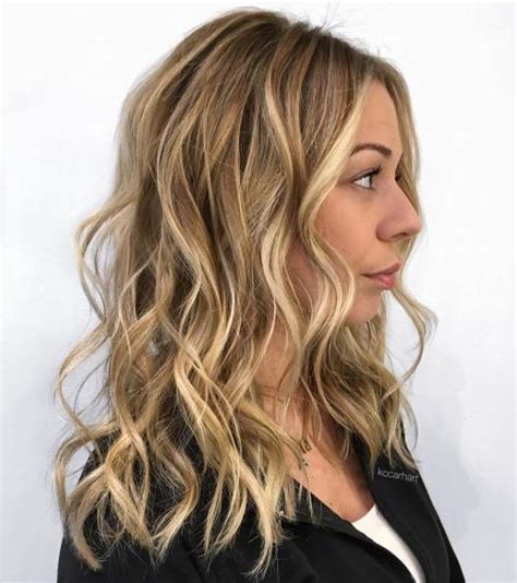 It is also very important to choose the tones that will be in harmony with your bronze skin tone. 20 Trendy And Chic Bronde Hair Ideas - Styleoholic