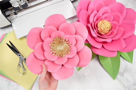 How To Make Large Paper Flowers Easy Diy Giant Paper Flower