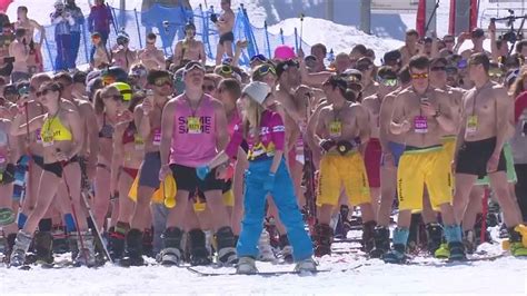 Bikini Skiers In Russia Set To Break Guinness World Record Cgtn