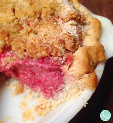 Pour into the cooled crust and bake for 15 minutes. Euna Mae's : raspberry sour cream pie with brown sugar crumble