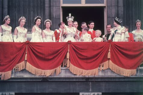 Queen elizabeth coronation age 2018. How Old Was Elizabeth II When She Became Queen? | POPSUGAR ...