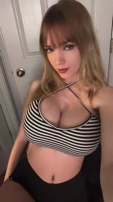 mikahlynn show big boobs so beautiful girl hot r sexiestleagueindia2