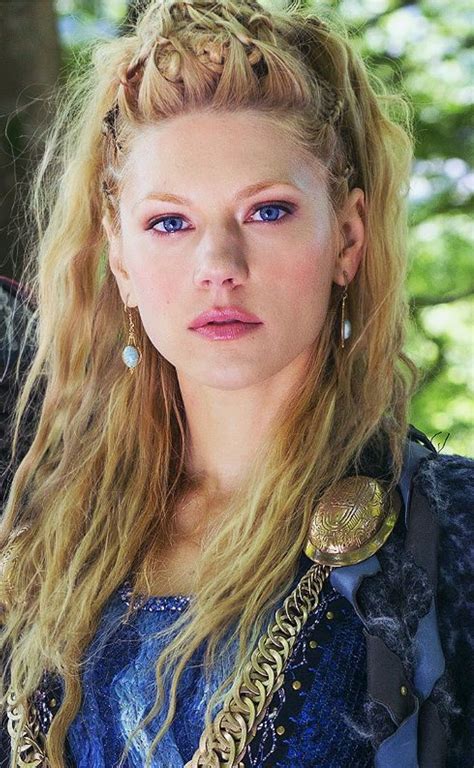 Check out these 5 hairstyles for short to medium hair lengths and try one of them to embody the edgy rugged look. Pin by Art Martinez on Vikings | Viking hair, Lagertha ...