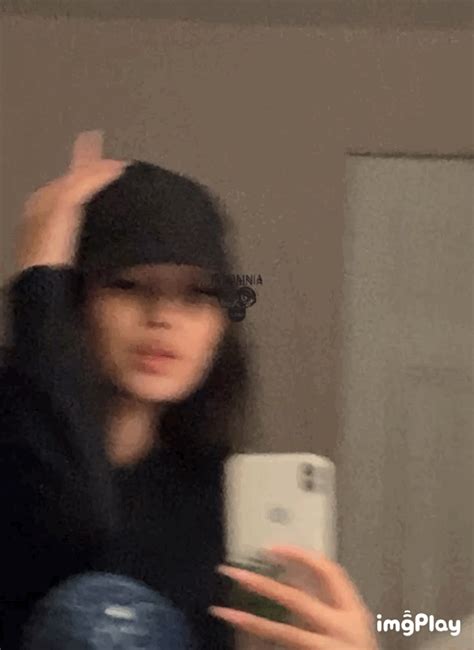 ⠀⠀⠀ cute layout + emotes this server has matching pfp/gif couple pfp/gif female. Baddie Aesthetic Gif Pfp Discord - Bad girl aesthetic ...