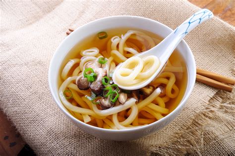 (as they are so thick, adding cold water helps them to cook a little bit slower so the middle cooks through). Vegetarian Japanese Udon Noodle Soup Recipe