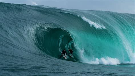 The Right Surf News Videos And Photos At Surfline