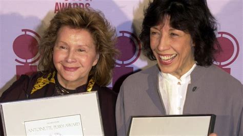 Lily Tomlin Weds Her Partner Of 42 Years