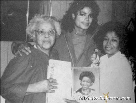 michael with his mother and maternal grandmother michael jackson photo 31547473 fanpop