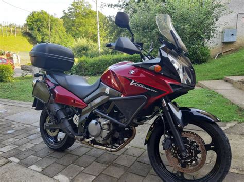 It has a standard riding posture, fuel injection and an aluminum chassis. Suzuki Dl 650 cm3 V-Strom, 2007 god.