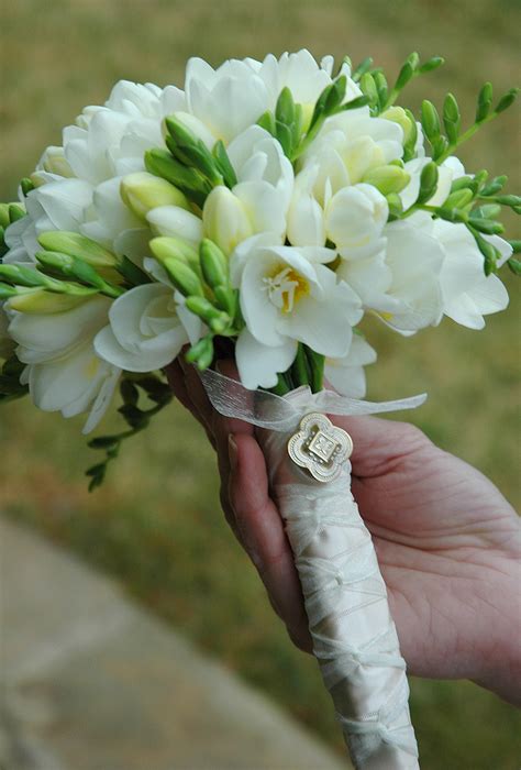 Your source for beautiful inexpensive artificial wedding bouquets online. Delicate Freesia Flowers for Your Wedding | Arabia Weddings