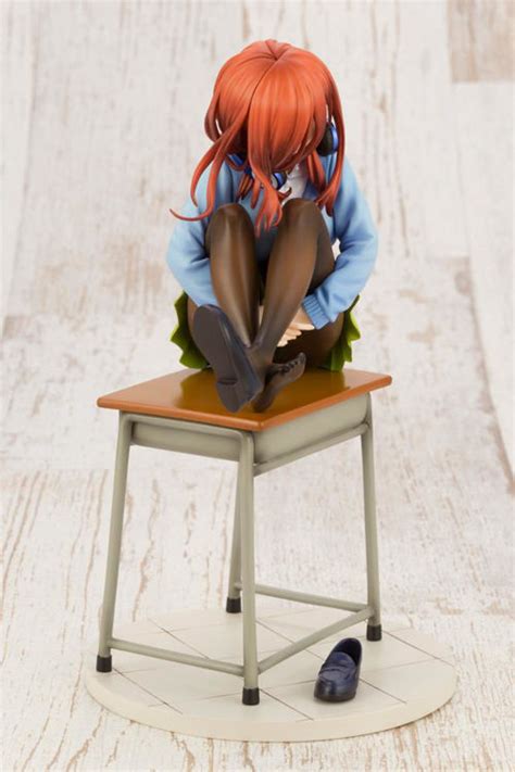 The Quintessential Quintuplets Figurine Miku Nakanoanipassion J