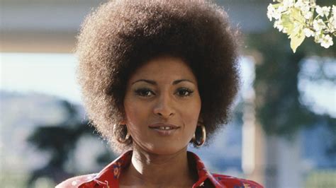 The Best 70s Hairstyles To Try For A Retro Look