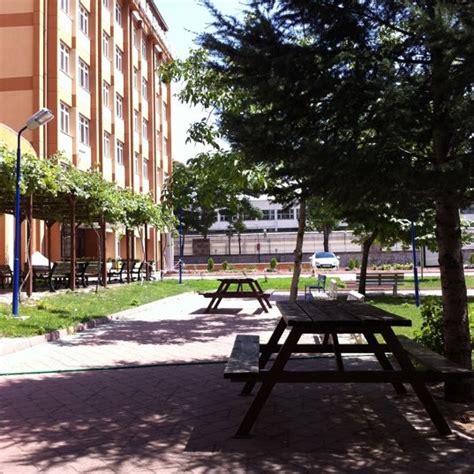 Özetle barajı geçen ve varsa sıralama barajını geçen her aday o bölüme yerleşebilirdi. Gazi Üniversitesi Uluslararası İlişkiler Bölümü'nü Neden ...